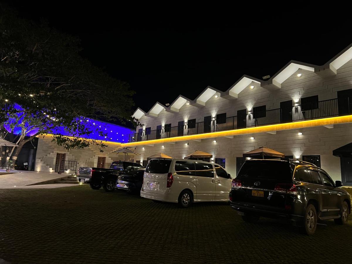 Macchiato Resort Savannakhet Opposite Thai Embassy Bagian luar foto